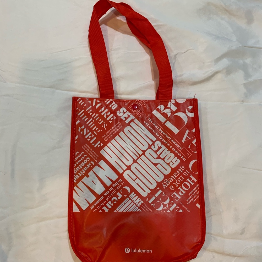 Lululemon bag